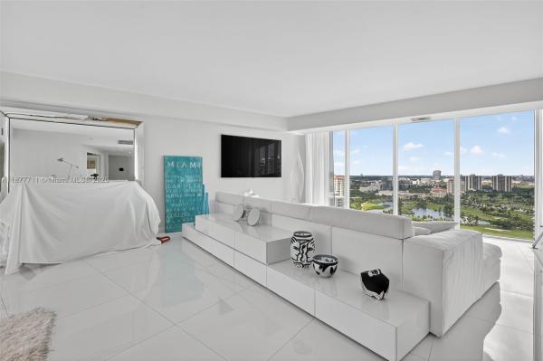 3370 HIDDEN BAY DR #2915, AVENTURA, FL 33180