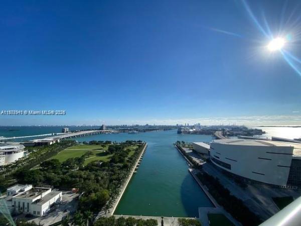 888 BISCAYNE BLVD #2210, MIAMI, FL 33132