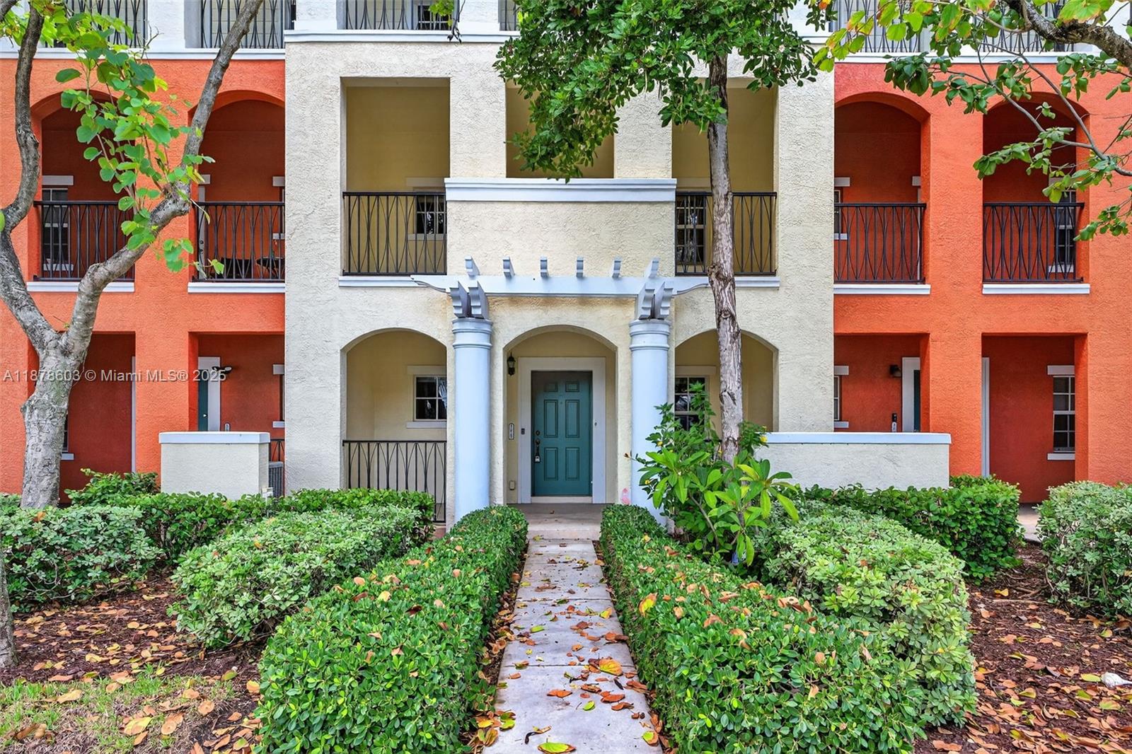 Orchid Grove - фото