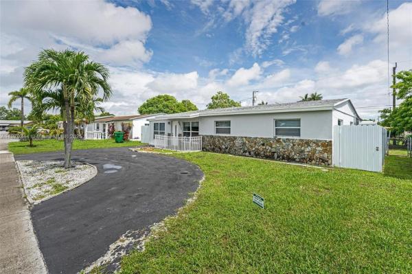 PALM LANE HOMES IN MIRAMA