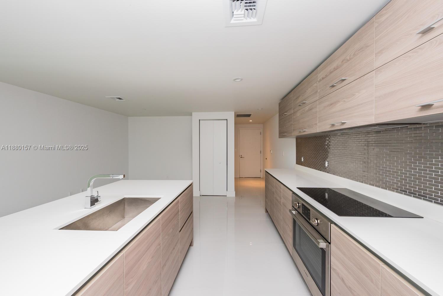 SLS Brickell Residences - фото