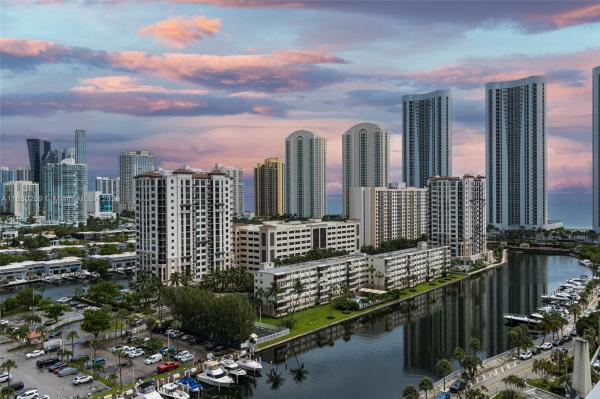 500 BAYVIEW DR #1727, SUNNY ISLES BEACH, FL 33160