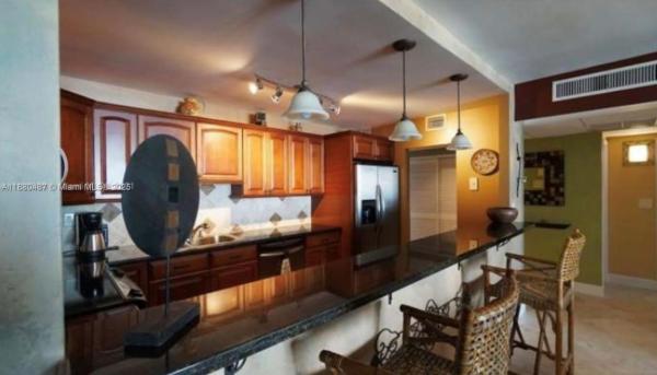 19370 COLLINS AVE #1014, SUNNY ISLES BEACH, FL 33160