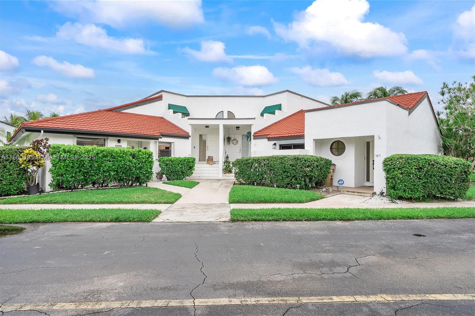 Deer Pointe - фото