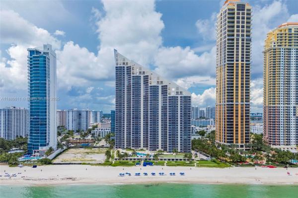 17555 COLLINS AVE #UP-7, SUNNY ISLES BEACH, FL 33160