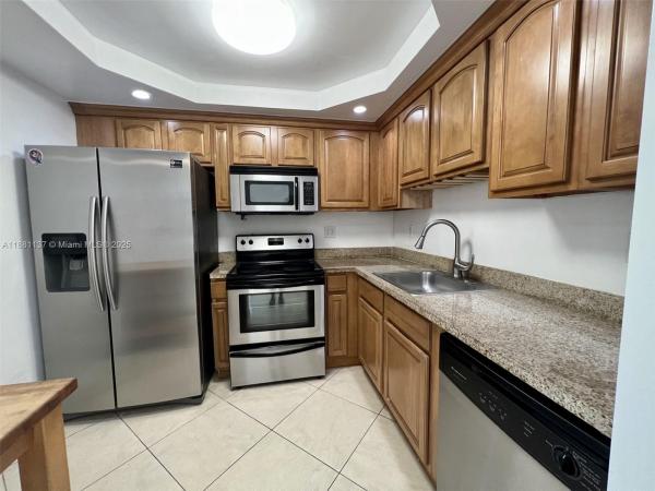 WESTBIRD VILLAGE CONDO