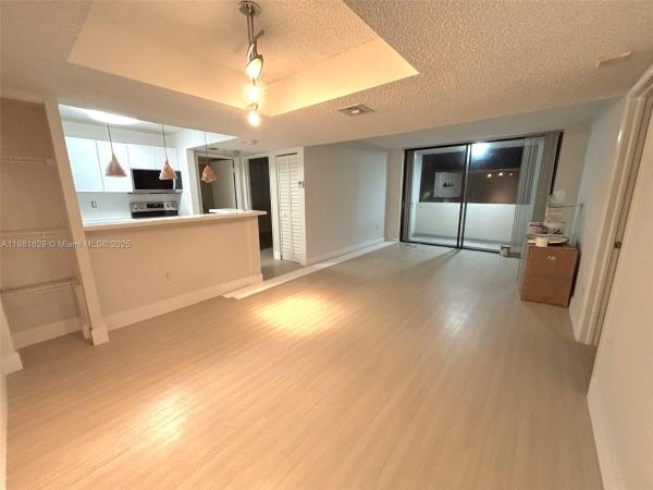 PEPPERMILL KENDALE LKS W