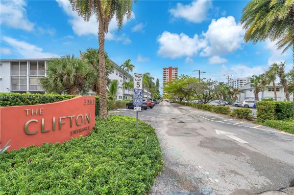 3161 S OCEAN DR #802, HALLANDALE BEACH, FL 33009