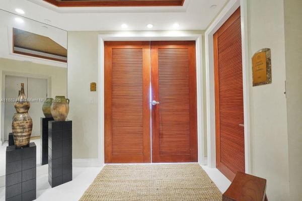 16047 COLLINS AVE #2904, SUNNY ISLES BEACH, FL 33160