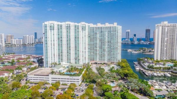 3301 NE 183RD ST #2303, AVENTURA, FL 33160