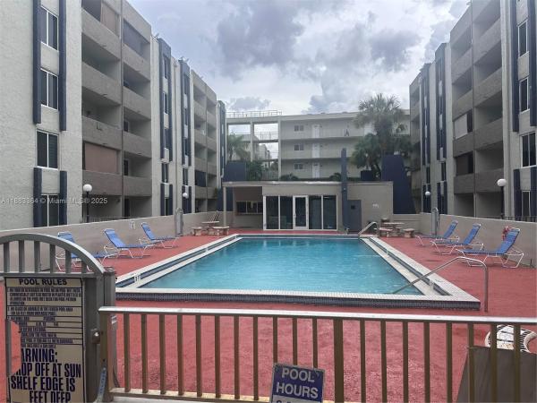 SAMARI LAKE EAST CONDO