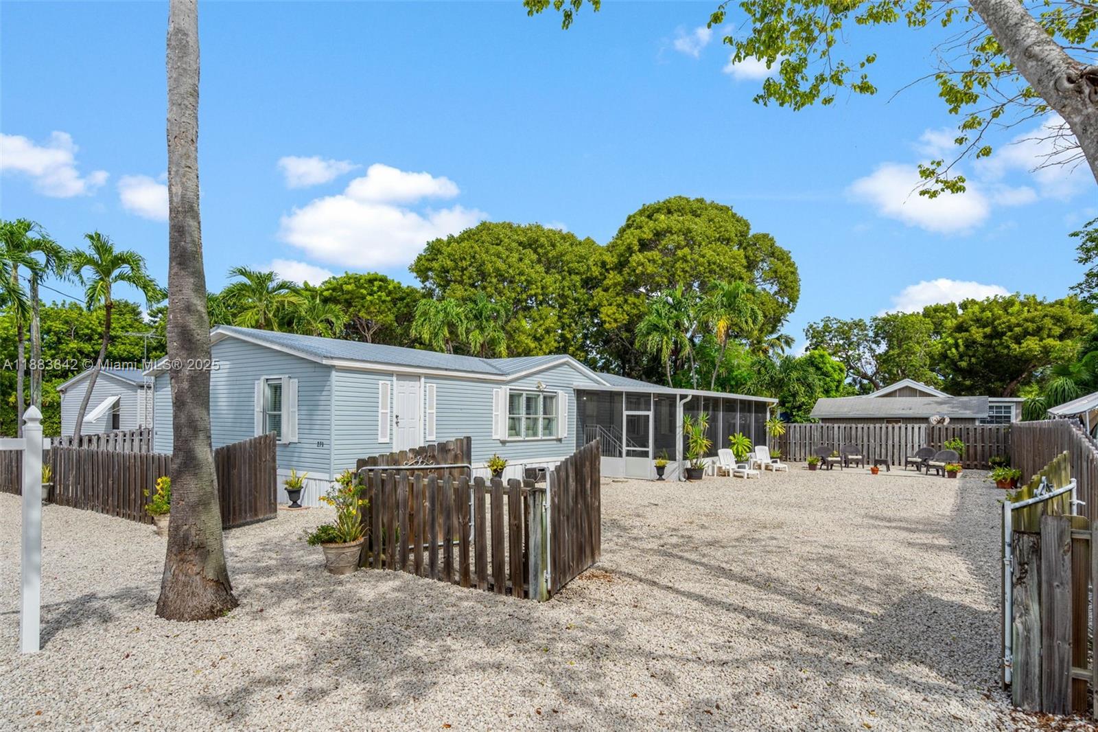 KEY LARGO MOBILE HOMESITE - фото