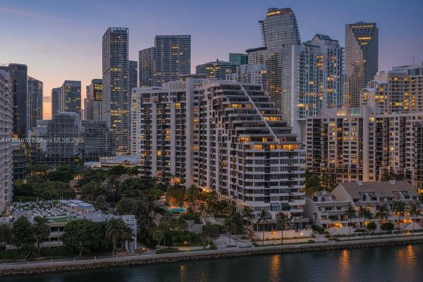 BRICKELL KEY ONE