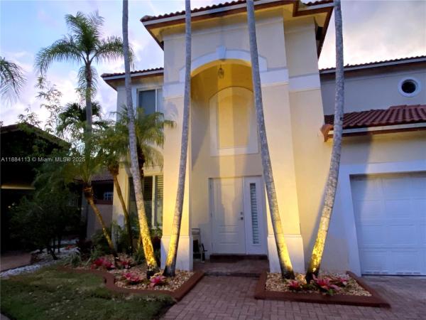 EMERALD COURTS - OPAL CRE