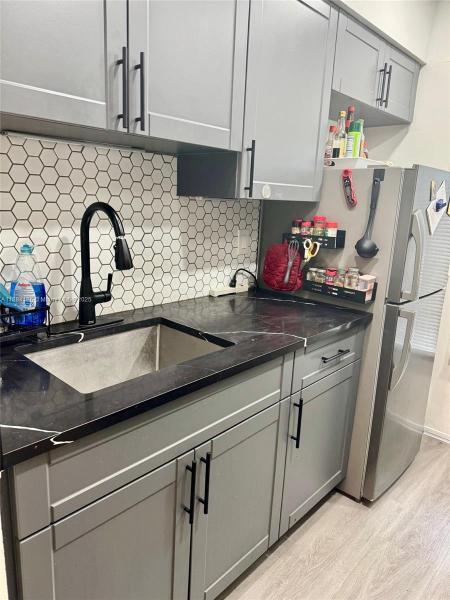 TOWN & COUNTRY APTS CONDO