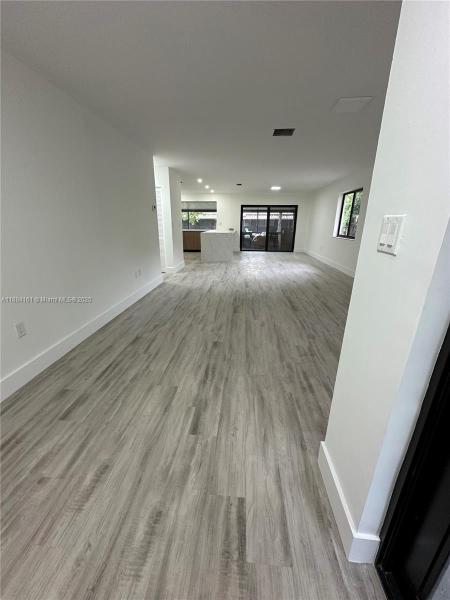 MIAMI LAKES EAGLE NEST SE