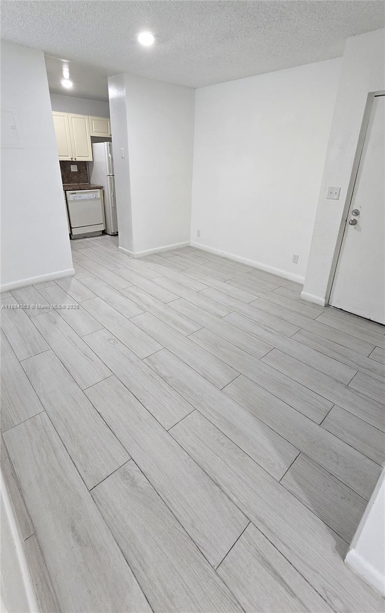 Apartment - фото