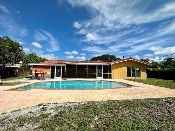 Pine Crest Amd 7-13 B