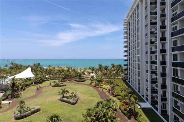 10275 COLLINS AVE #634, BAL HARBOUR, FL 33154