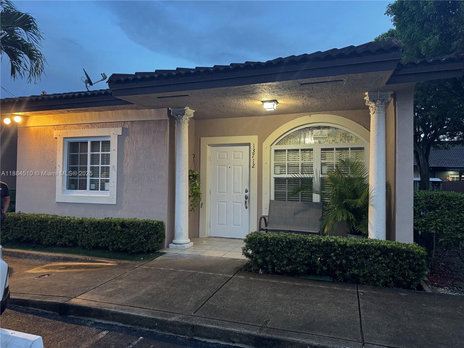 CAZADORES COVE - фото