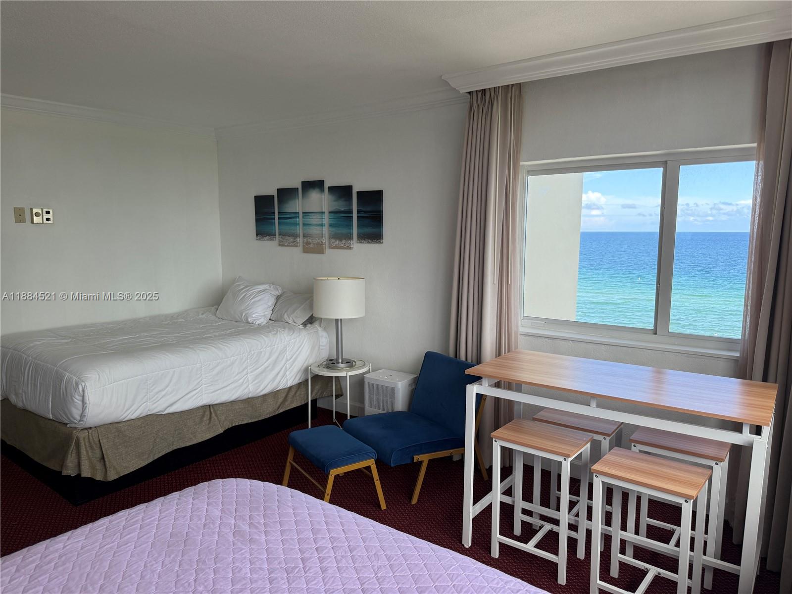 THE AVENTURA BEACH CLUB C - фото