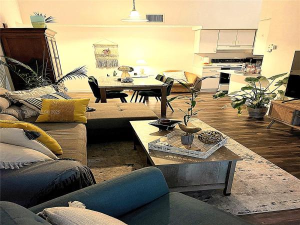 SERENITY PALMS CONDO