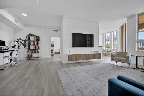 3001 NE 185TH ST #523, AVENTURA, FL 33180