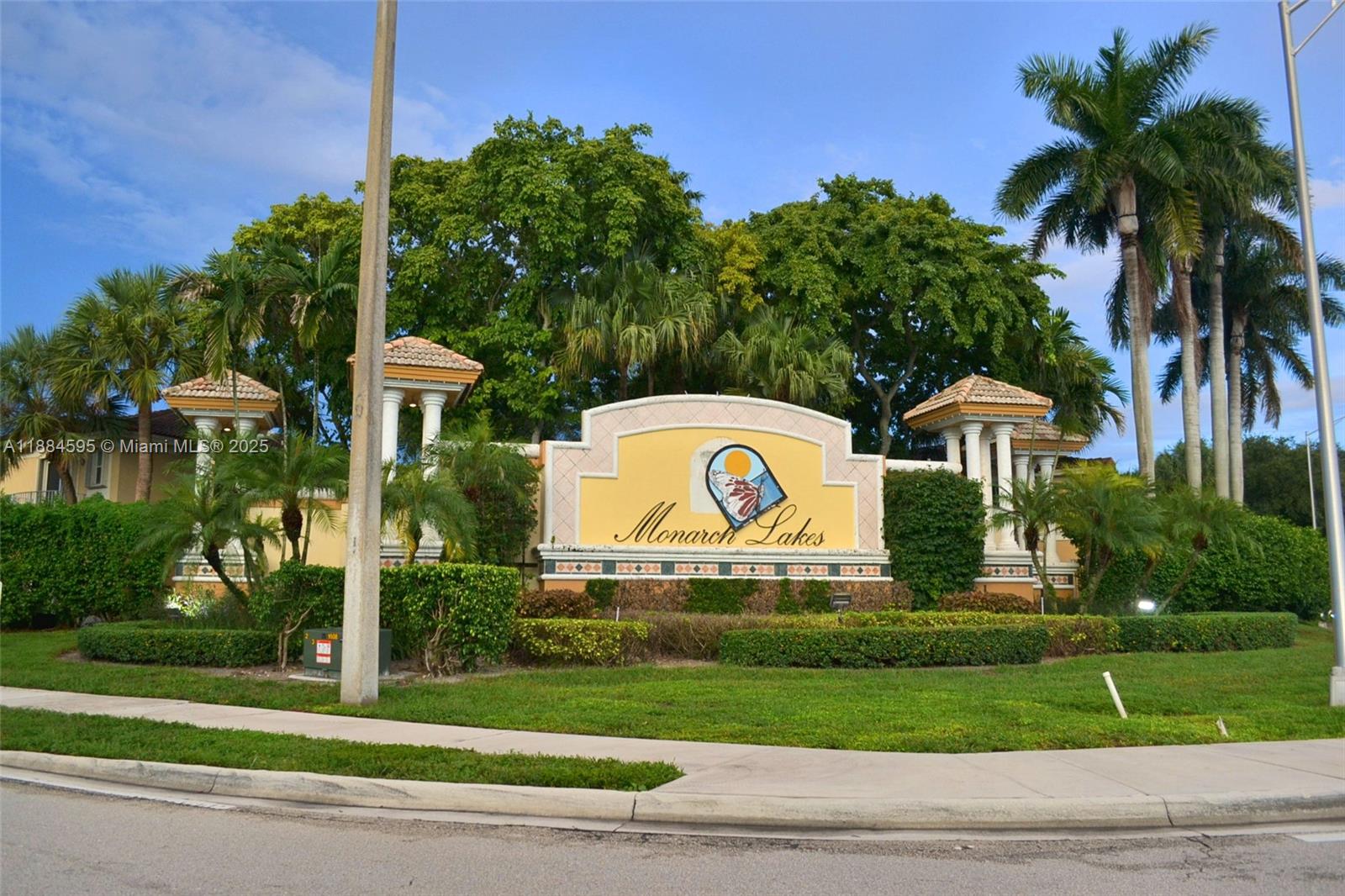 MELROSE POINT CONDO - фото