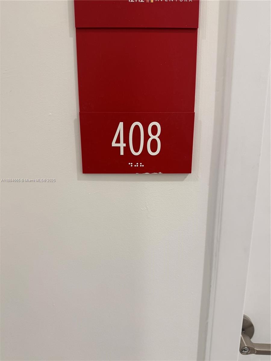 Commercial - фото