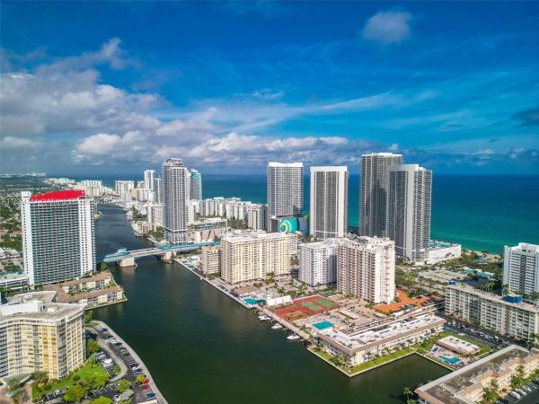 1865 S OCEAN DR #16B, HALLANDALE BEACH, FL 33009