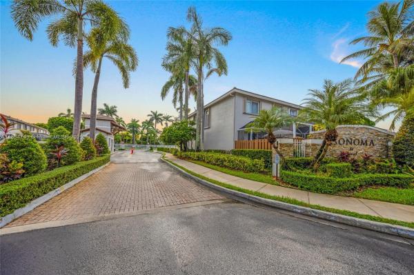 DORAL NORTHEAST TOWNHOMES