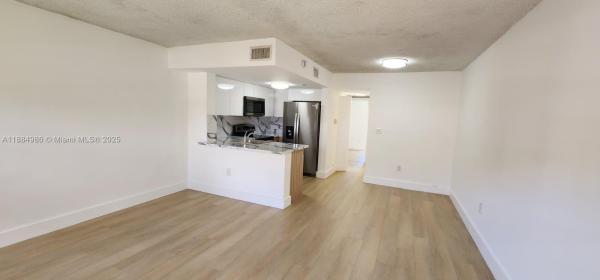 CORAL POINTE TOWNHOMES CO