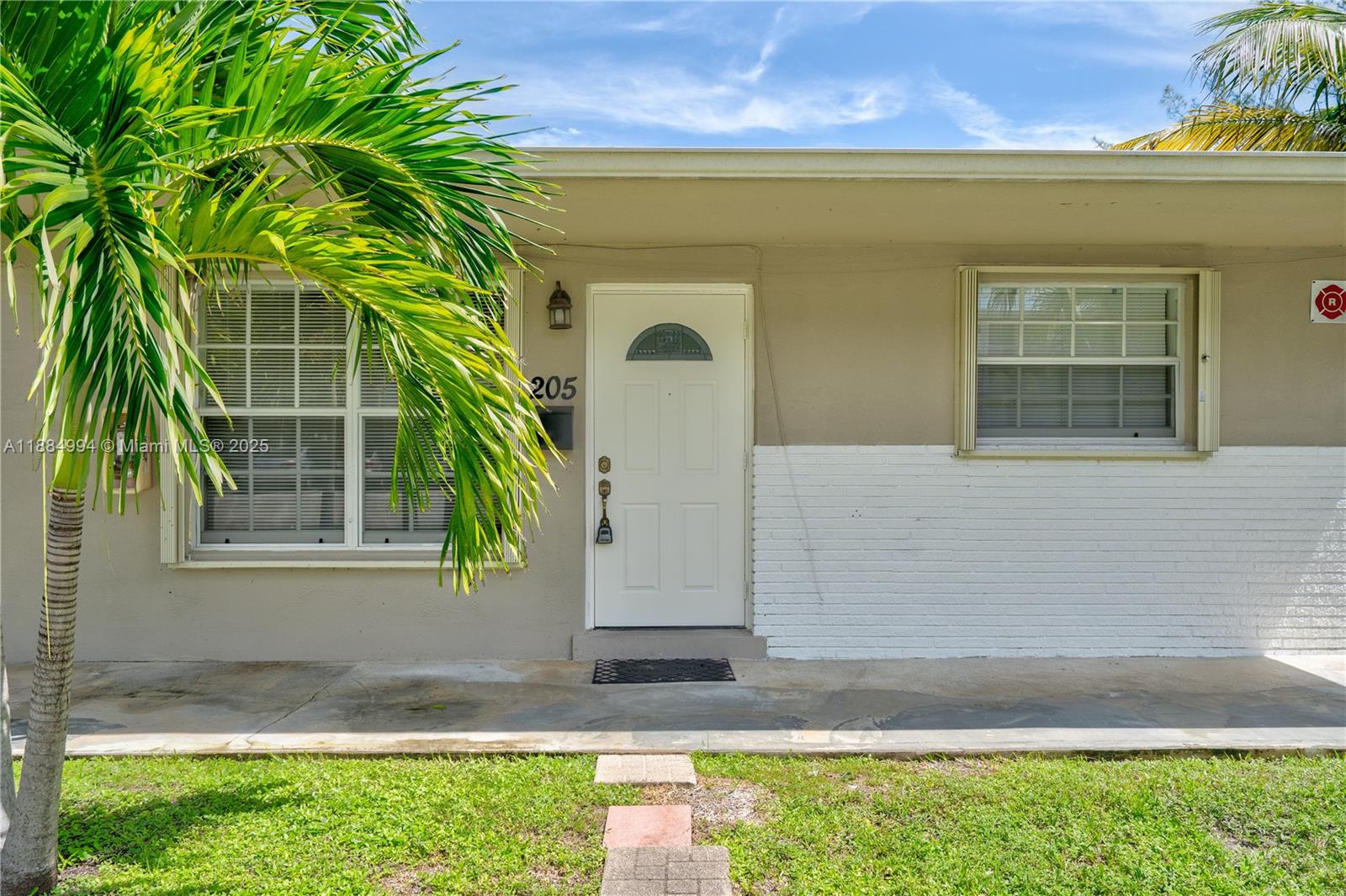 LAKESIDE ESTATES NO 2 - фото