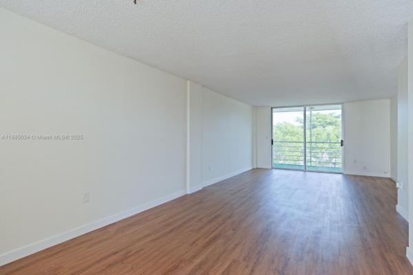 EL CONQUISTADOR NORTH CON