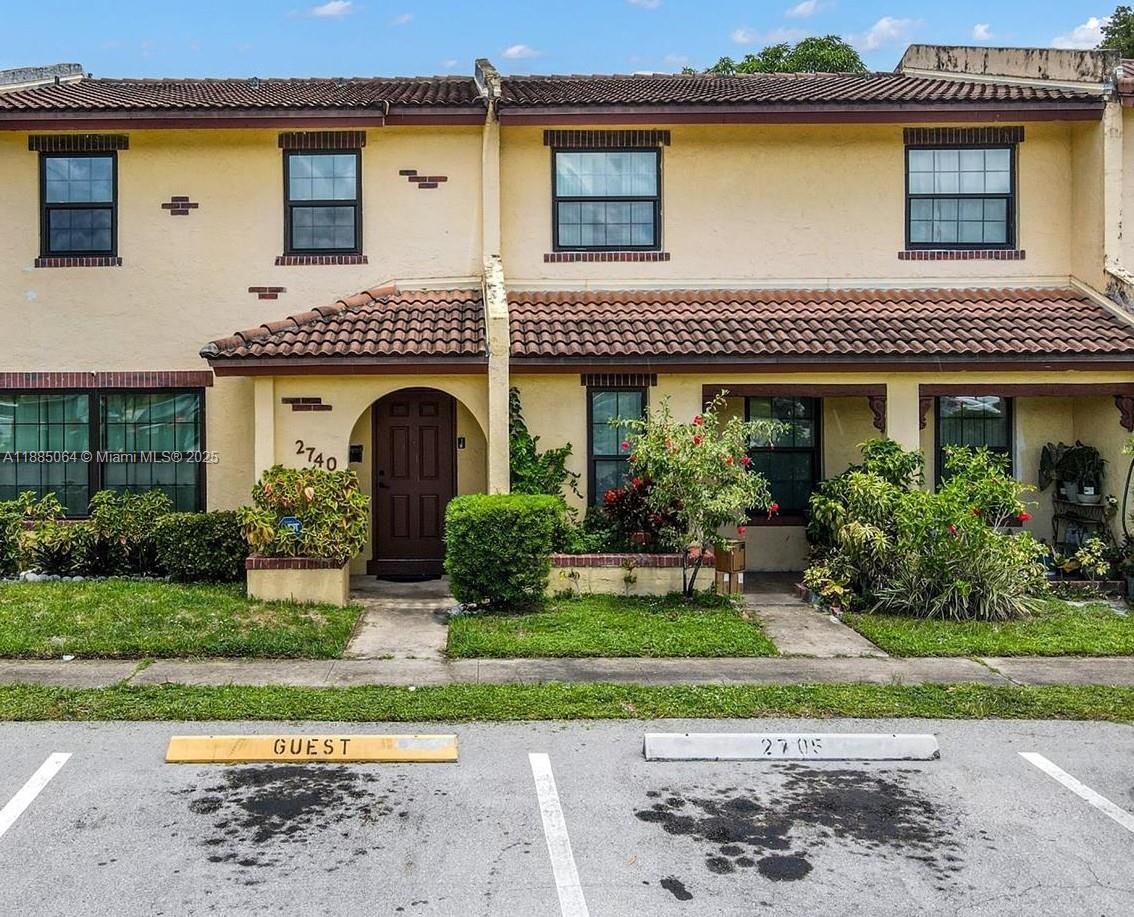 colonies condo - фото