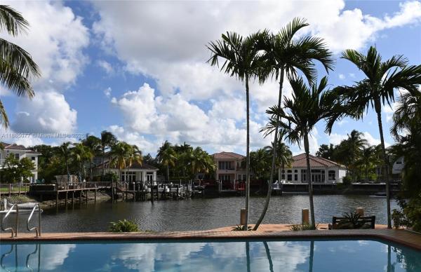 HOLLYWOOD GOLF ESTATES SE