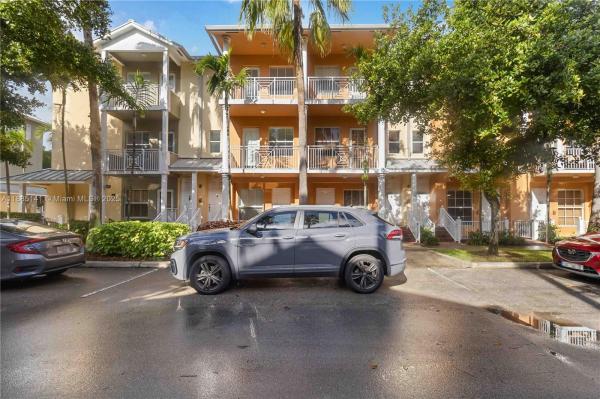 VILLAGE AT SAILBOAT BEND