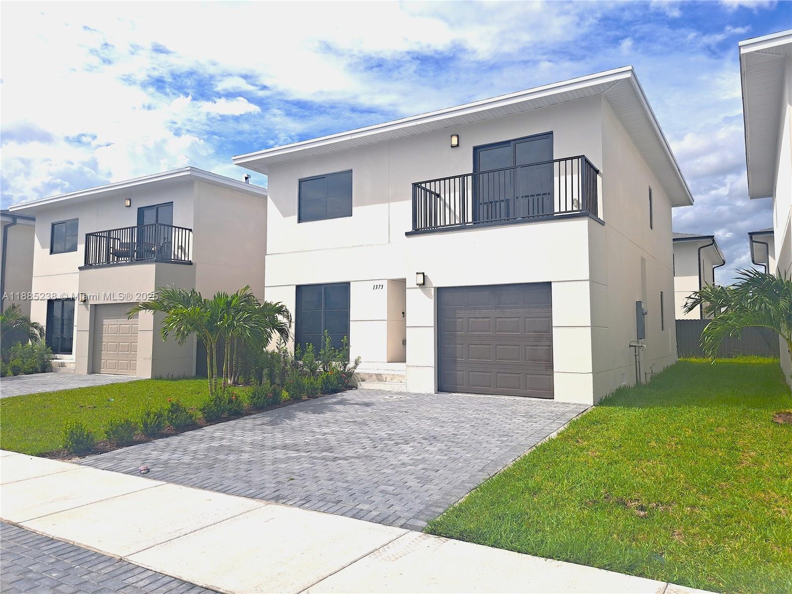 On Alba ONX Homes - фото