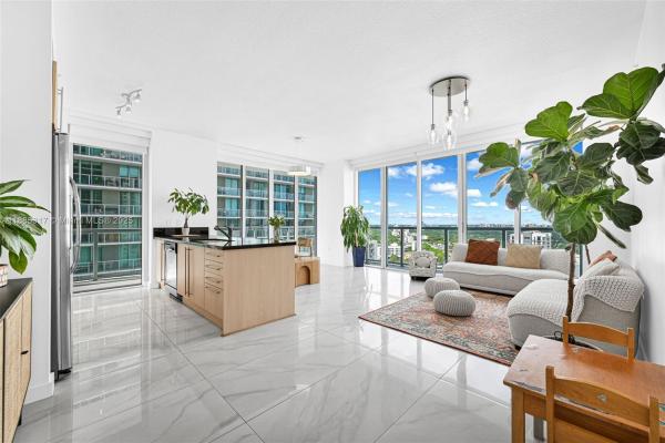 THE AXIS ON BRICKELL II C