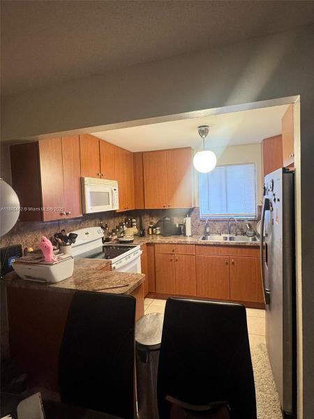 COURTYARDS AT DAVIE CONDO