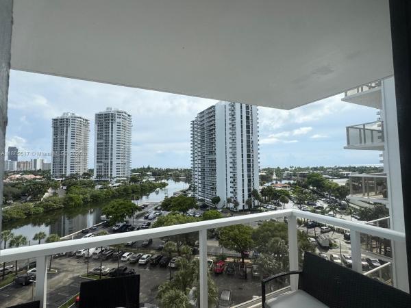 FLAMENCO CONDO TOWER I