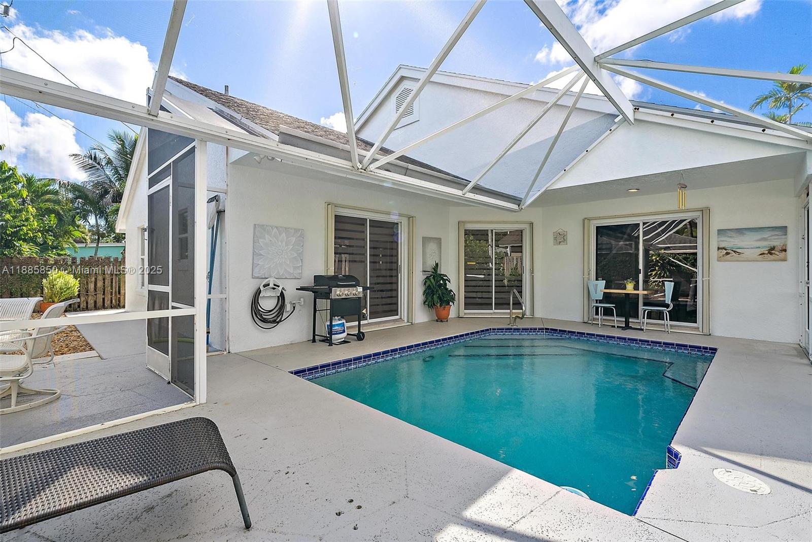 NORTH PALM BEACH HEIGHTS - фото