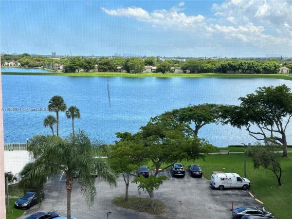 LAKE VIEW OF CALIF CLUB C