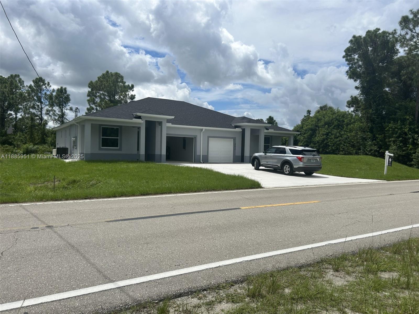 Multi Family - фото