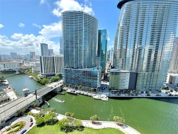 ICONBRICKELL CONDO NO 1
