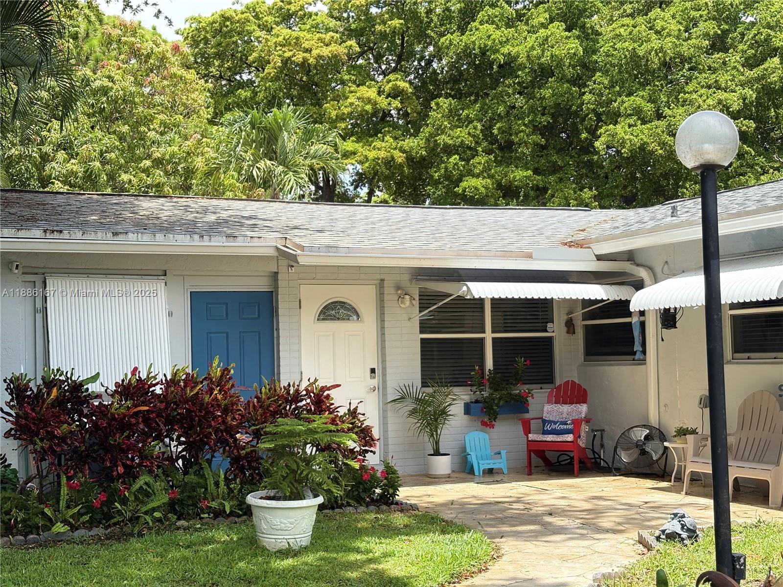 Single Family - фото