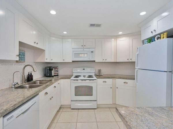 3725 S OCEAN DR #1216, HOLLYWOOD, FL 33019