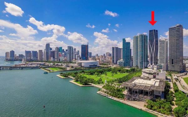 ONE THOUSAND MUSEUM CONDO