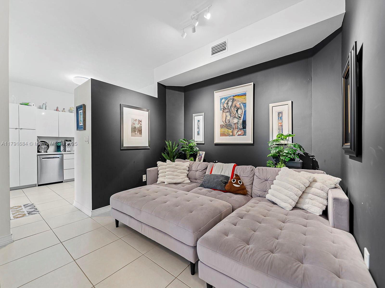 CELEBRATION POINT - фото