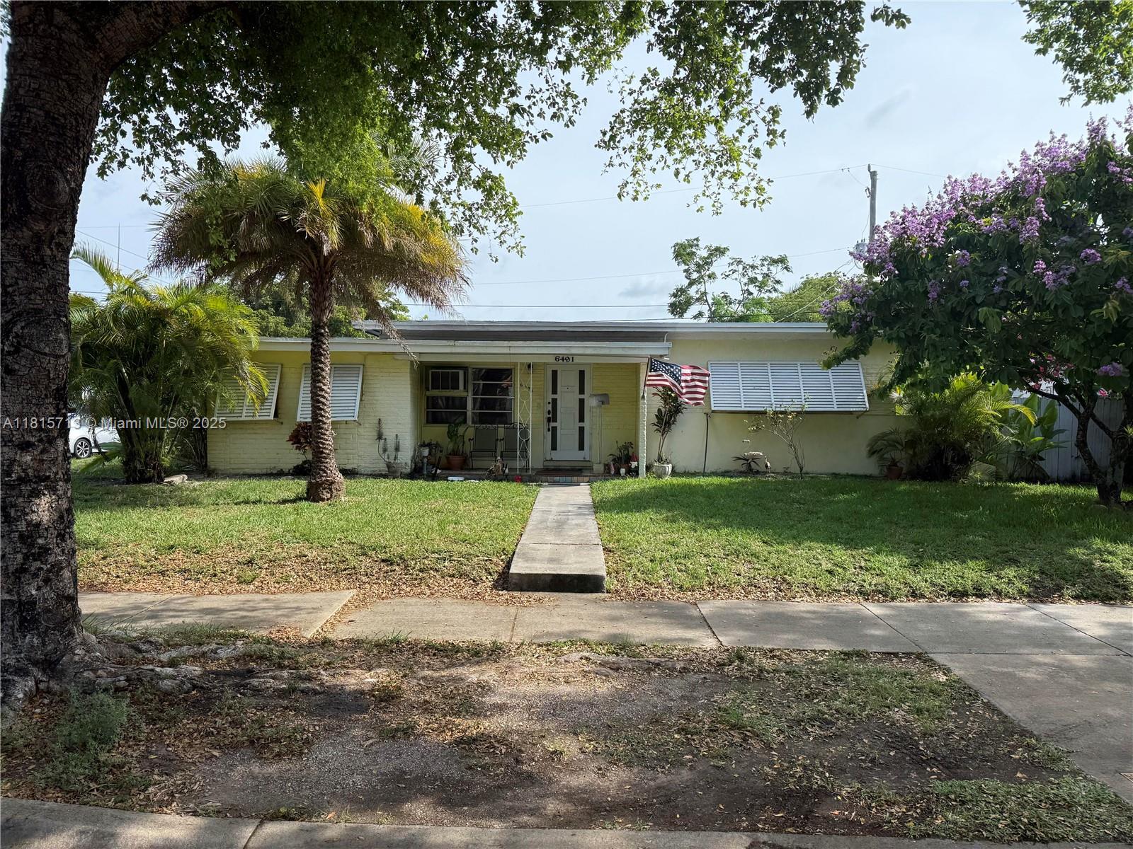 FREDERICK MANOR - фото